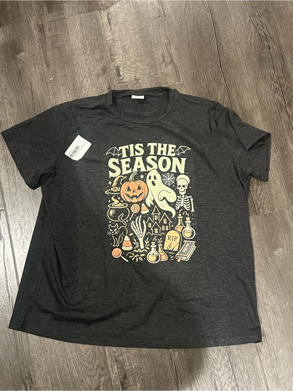 Classic Black  'Tis The Season' Halloween Graphic Tee